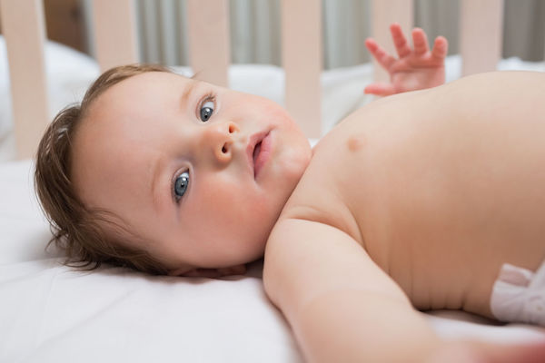 Bebês de 4 a 9 meses dormem mais quando não estão no quarto dos pais! Bebês de 4 a 9 meses dormem mais quando não estão no quarto dos pais!