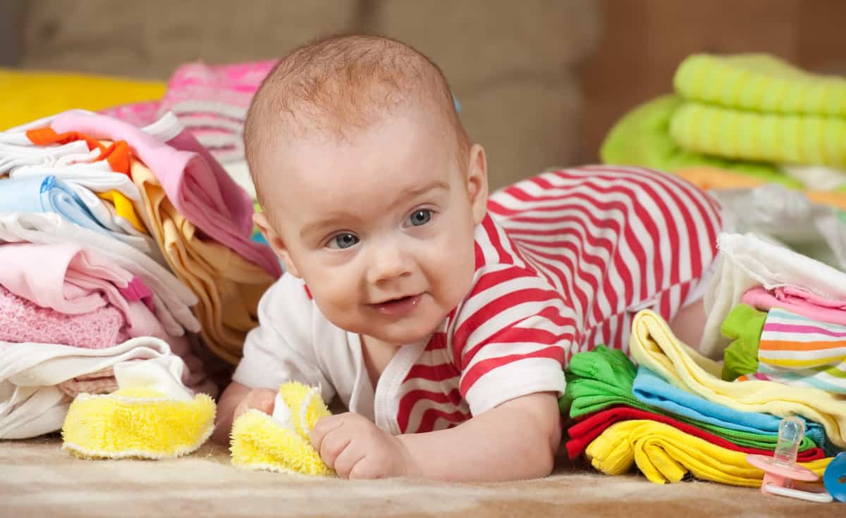 Como lavar roupa de bebê recém-nascido